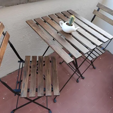 Piccola Apartment *